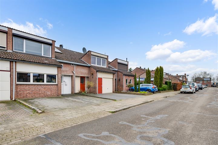 Bekijk foto 3 van Lindenlaan 5