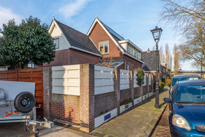 Bekijk foto 49 van IJsselstraat 1