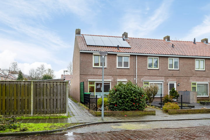 Bekijk foto 38 van Spinetstraat 2