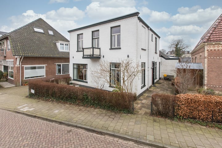 Bekijk foto 1 van Parkstraat 21