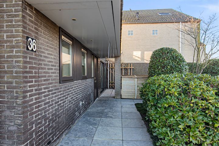 Bekijk foto 3 van Mostheuvelstraat 36