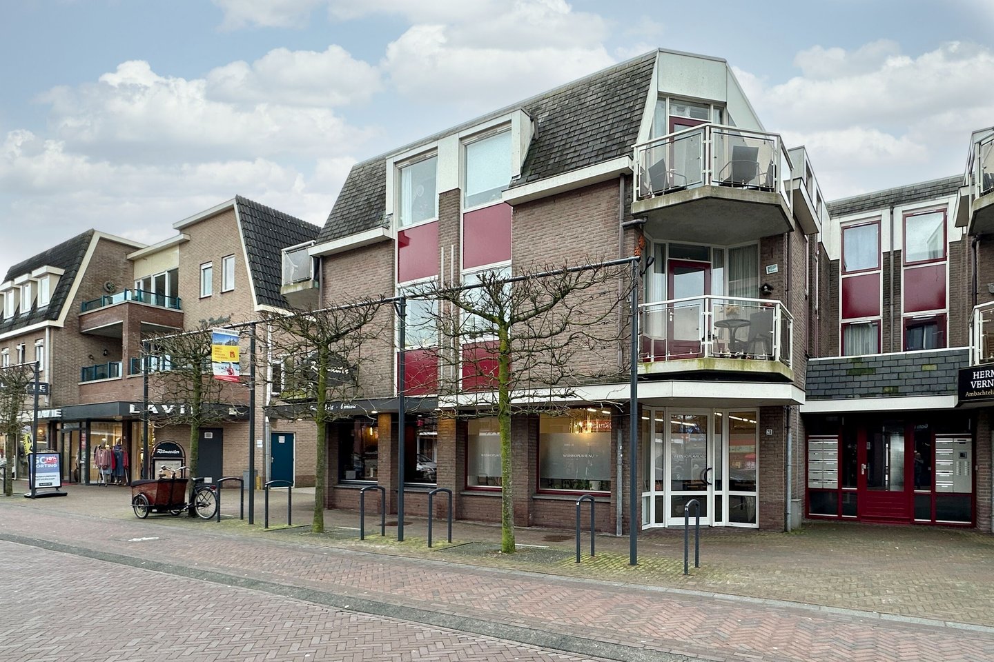 Bekijk foto 1 van Dorpsstraat 28