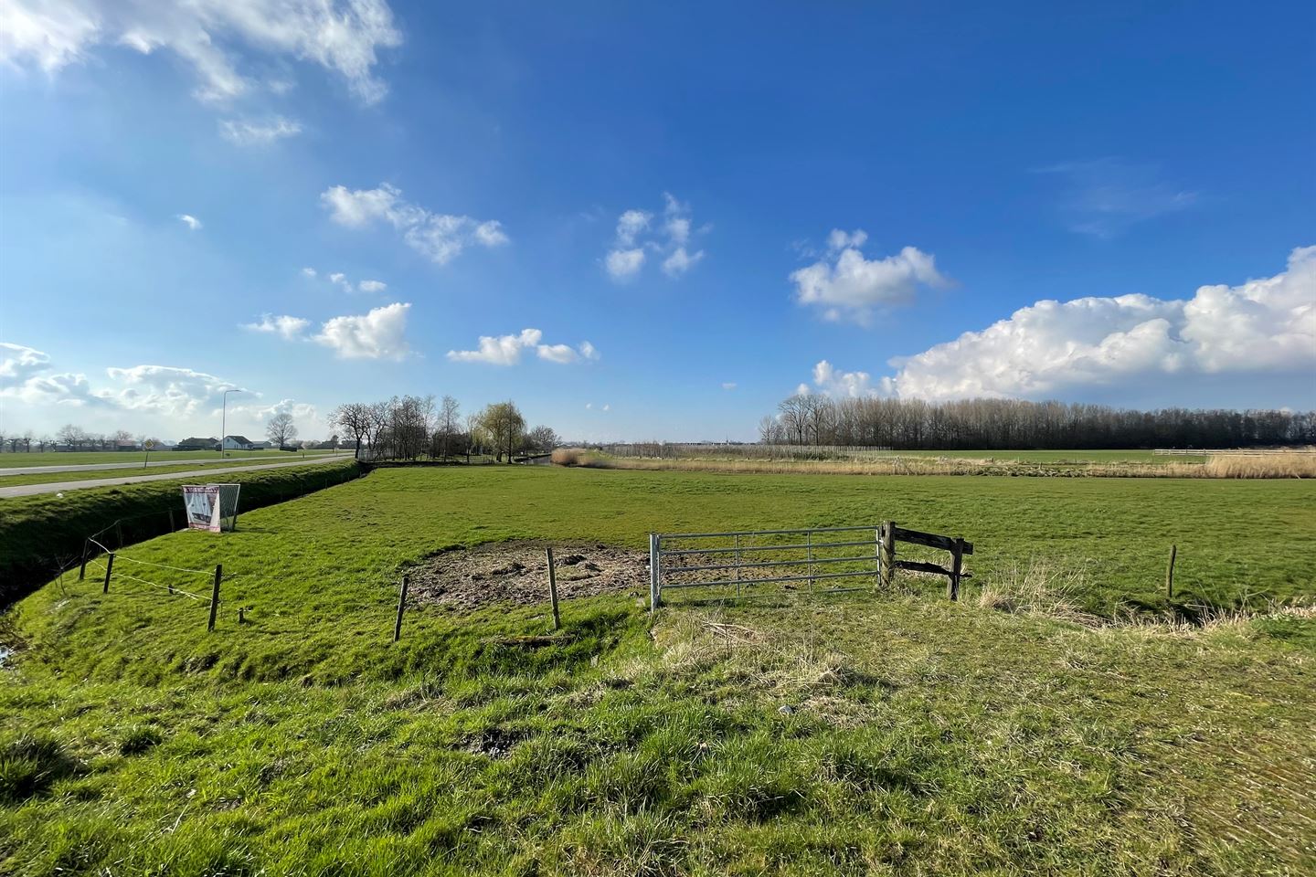 Bekijk foto 1 van Provincialeweg