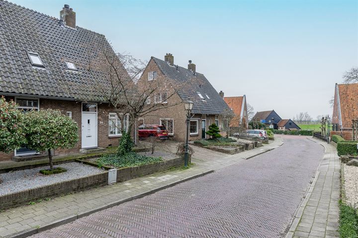 Bekijk foto 2 van Donkerstraat 34