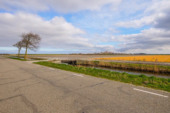 View photo 78 of Middenweg 81-A