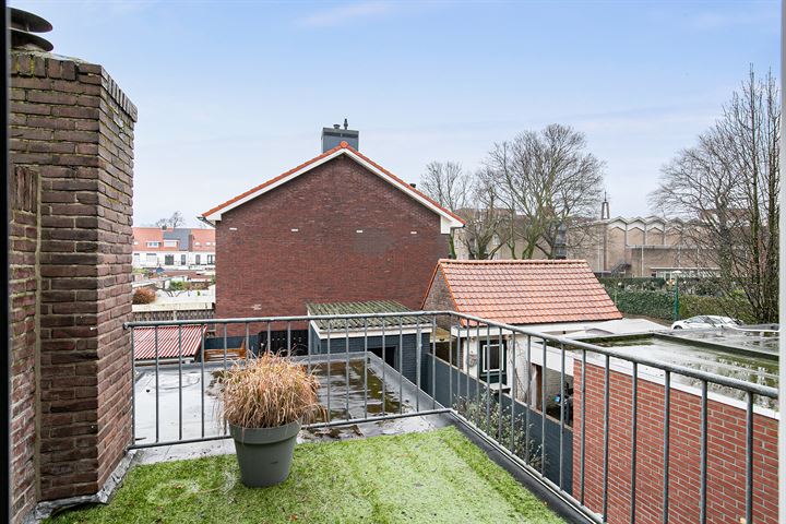 Bekijk foto 41 van Bergen op Zoomstraat 4