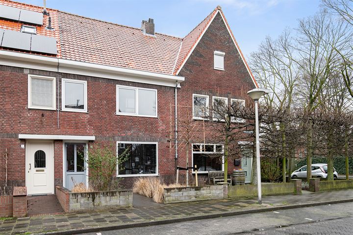 Bekijk foto 53 van Bergen op Zoomstraat 4