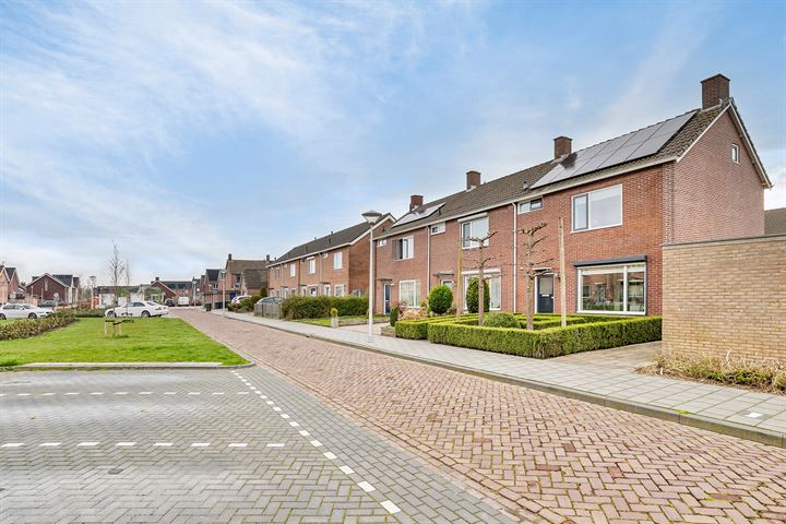 Bekijk foto 39 van van Galenstraat 13