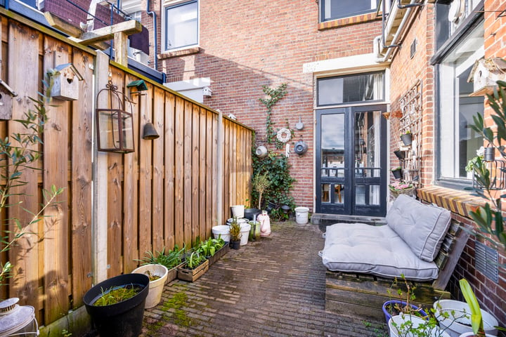 Bekijk foto 32 van Leliestraat 28