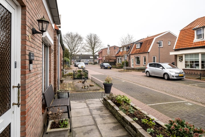 Bekijk foto 3 van Tjibbe Knolstraat 6