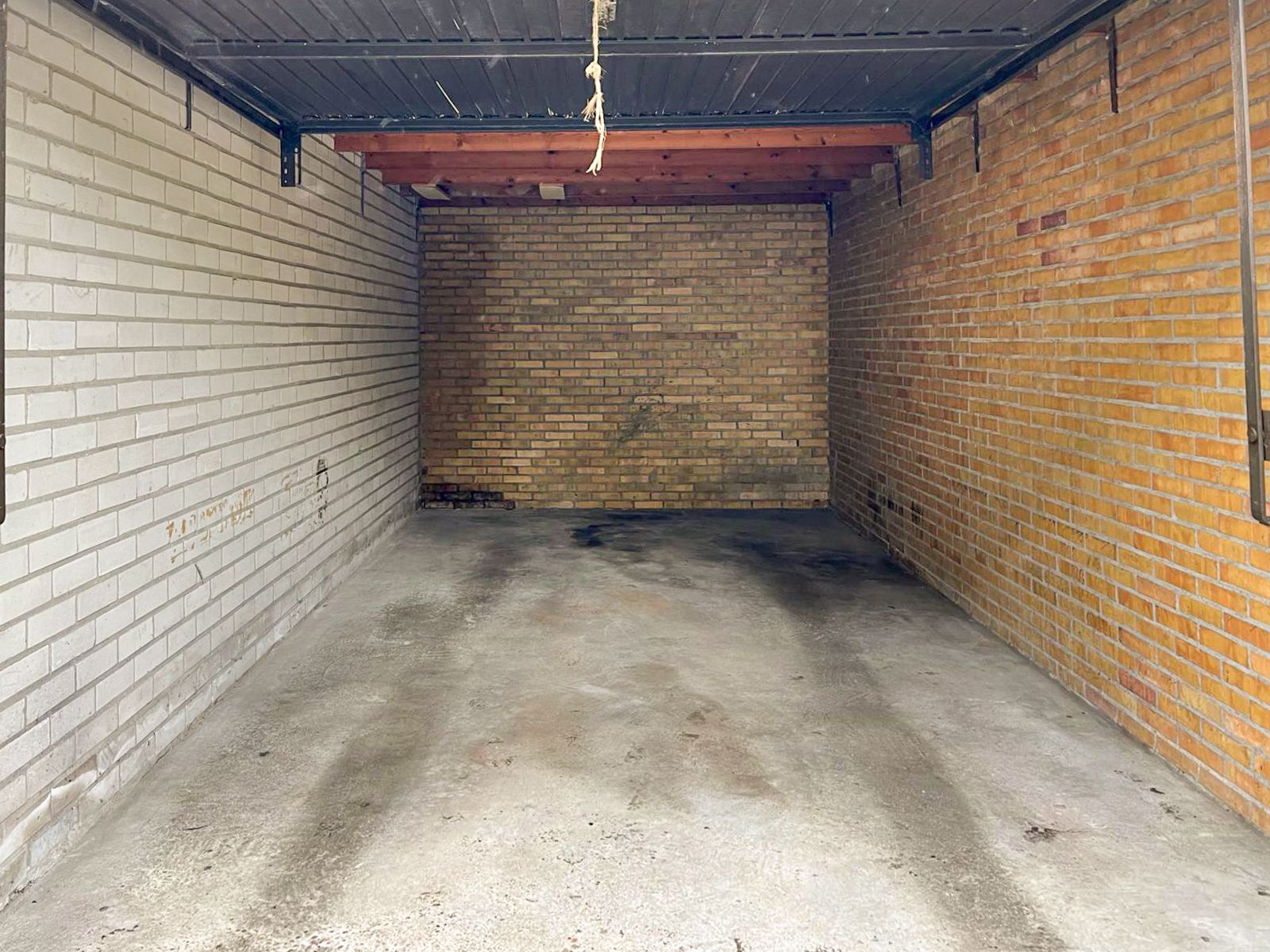 Foto 3 van Buys Ballotlaan garage S