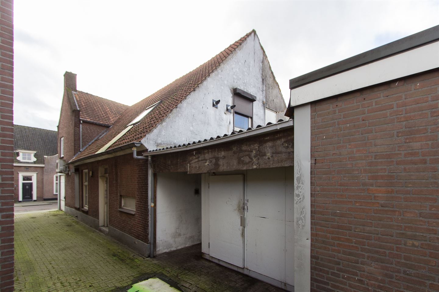 View photo 2 of Grotestraat 133