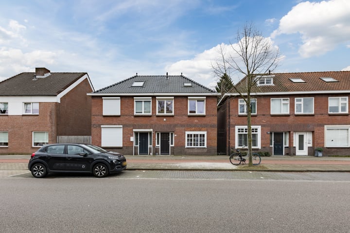 Bekijk foto 2 van Zeelsterstraat 123