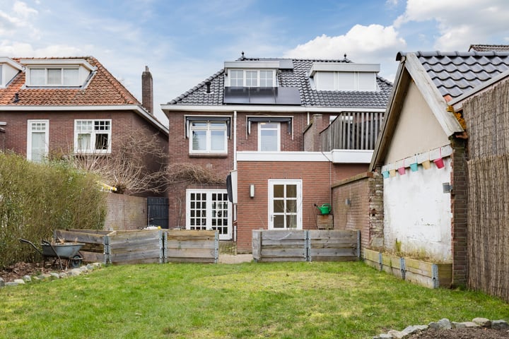 Bekijk foto 31 van Zeelsterstraat 123