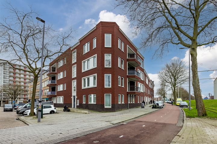 Bekijk foto 4 van Hellevoetstraat 9