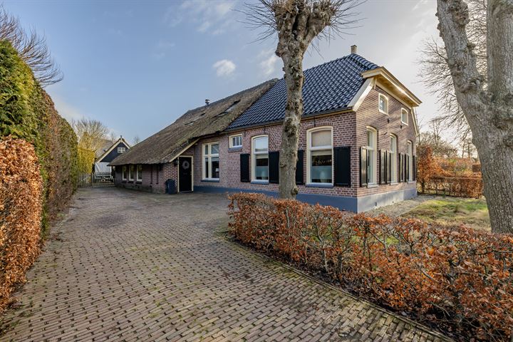 Bekijk foto 1 van Oude Asserstraat 23