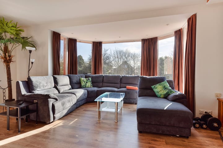 Photo 2 of Heckenweg 11