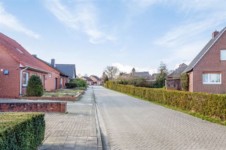 View photo 48 of Heckenweg 11