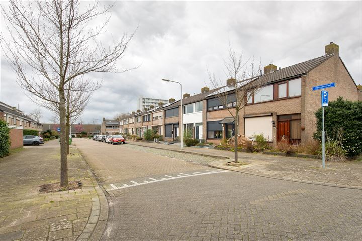 Bekijk foto 37 van Röntgenstraat 15