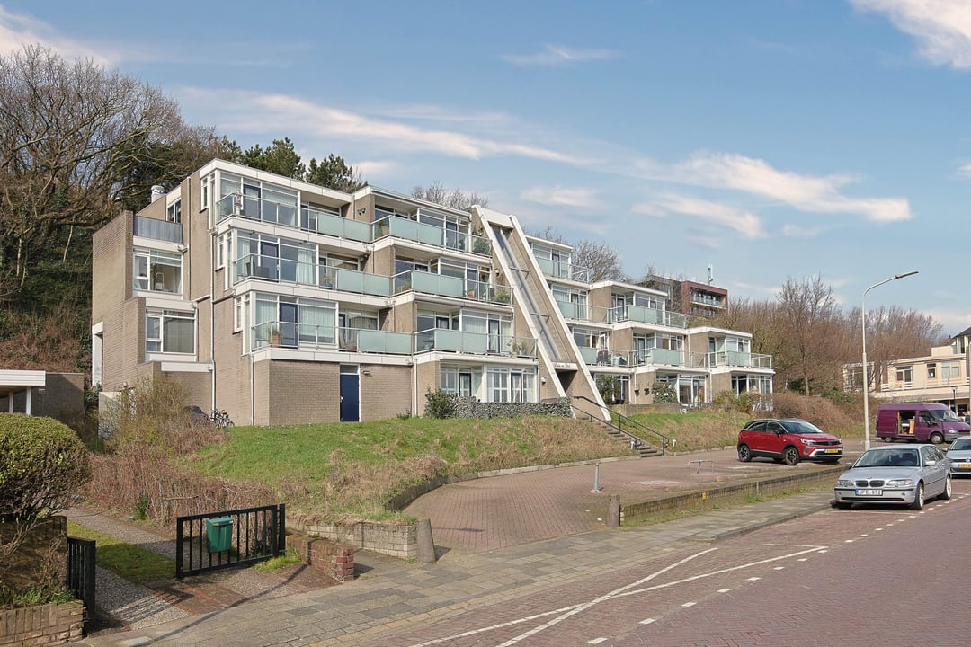 Appartement te koop van Ogtropweg 44 1949 BA Wijk aan Zee [funda]