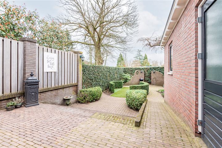 Bekijk foto 34 van Ettensestraat 11