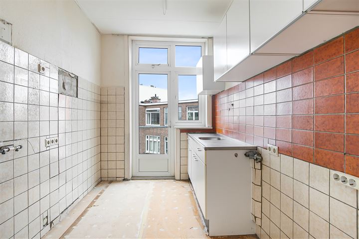 Bekijk foto 3 van Van Heutszstraat 3