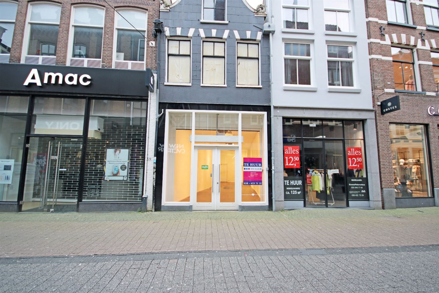 View photo 1 of Diezerstraat 61