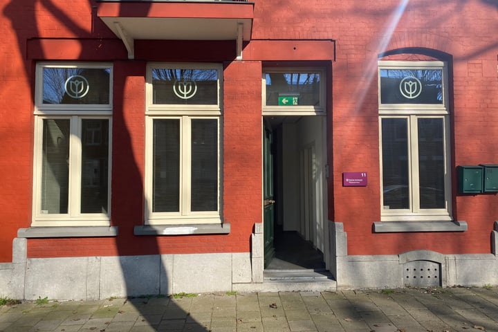 Minderbroederssingel 11, Roermond