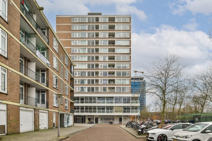 View photo 38 of Maassluisstraat 92