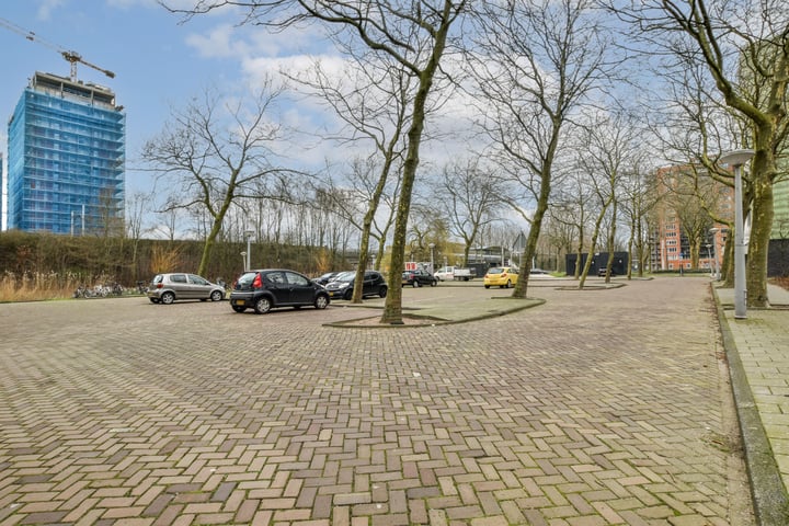 Bekijk foto 42 van Maassluisstraat 92