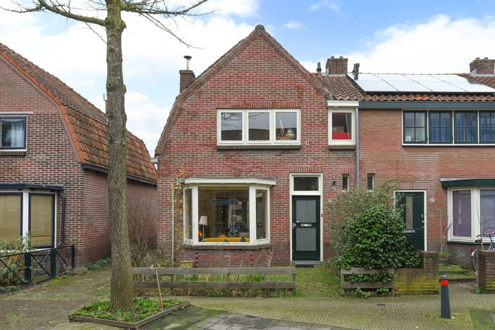 Bekijk foto 1 van Leeghwaterstraat 95