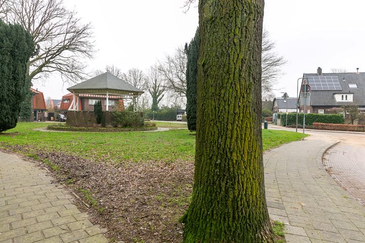 Bekijk foto 2 van Veerweg 51