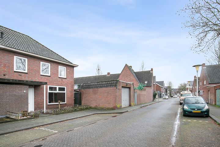 Bekijk foto 34 van Prins Karelstraat 81