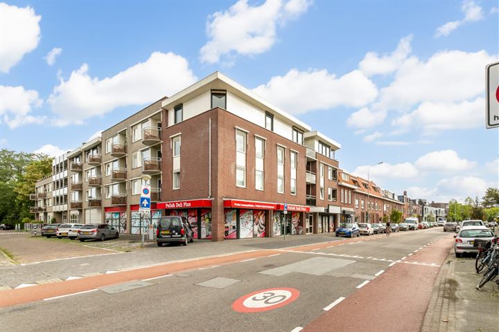 Bekijk foto 1 van Generaal Maczekstraat 31-C9