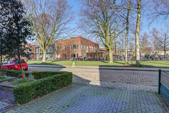 View photo 4 of Doornboomstraat 12