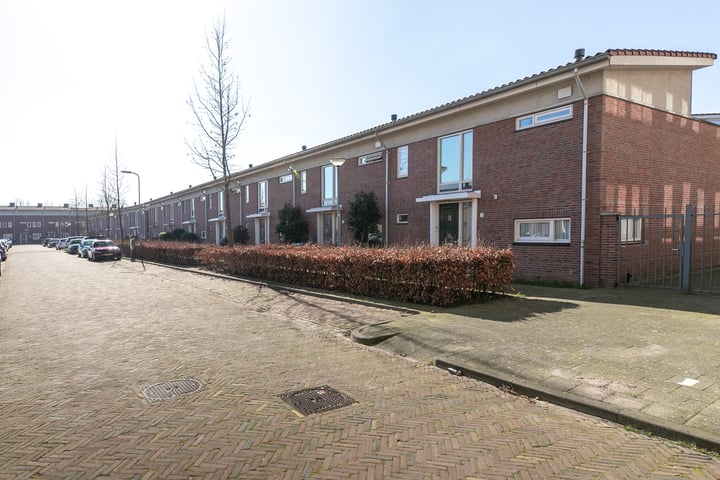 Bekijk foto 35 van Van Oldenbarneveltstraat 2