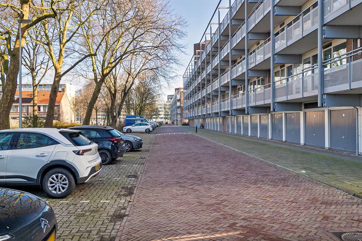 Bekijk foto 22 van Roodborststraat 52