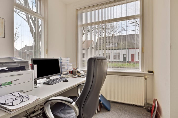 Foto 15 van Gronausestraat 133