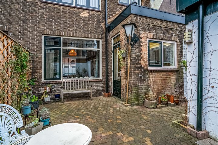 View photo 33 of Anna Paulownastraat 1