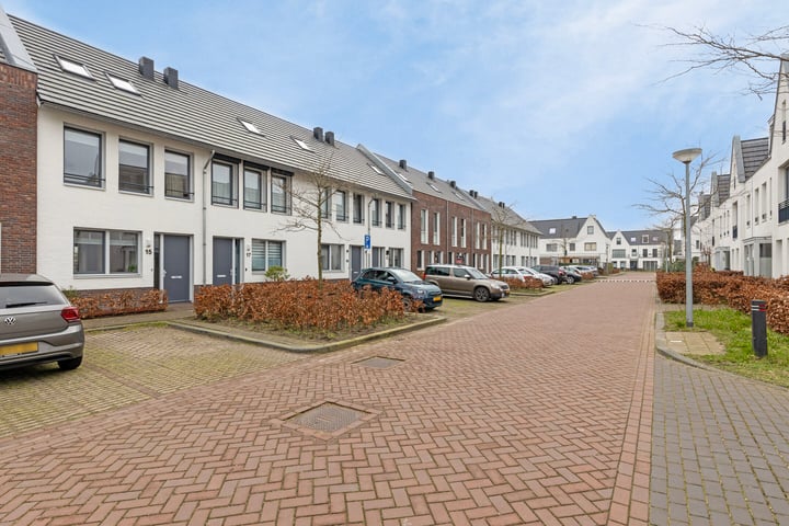 Bekijk foto 37 van Heermoesstraat 15