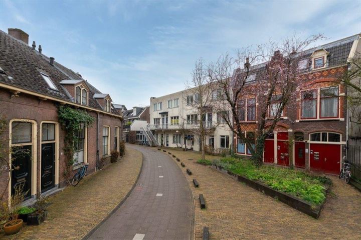 Bekijk foto 2 van Wolvenstraat 62