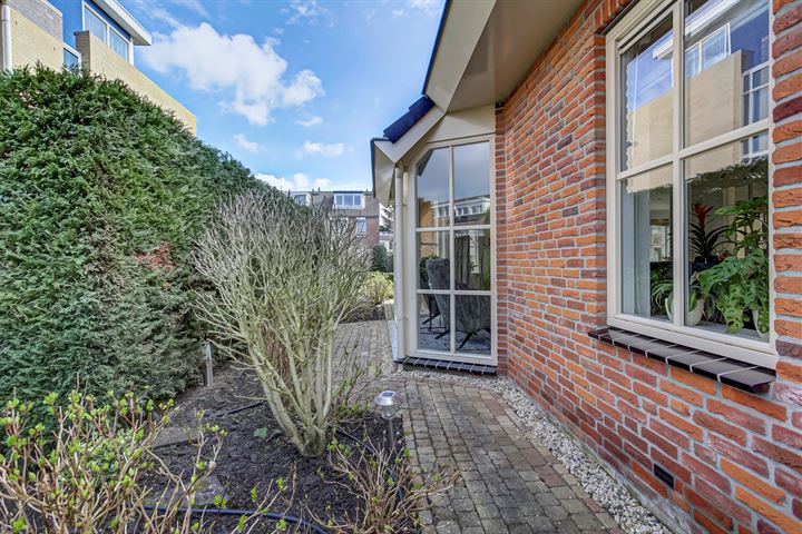 Bekijk foto 39 van Brahmsstraat 41