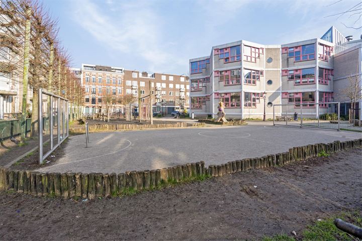 Bekijk foto 36 van Van Swindendwarsstraat 76