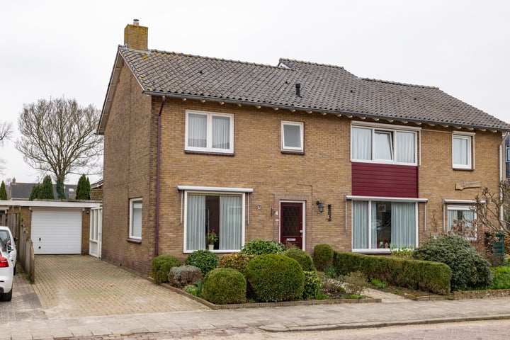 Bekijk foto 44 van van Hogendorpstraat 4