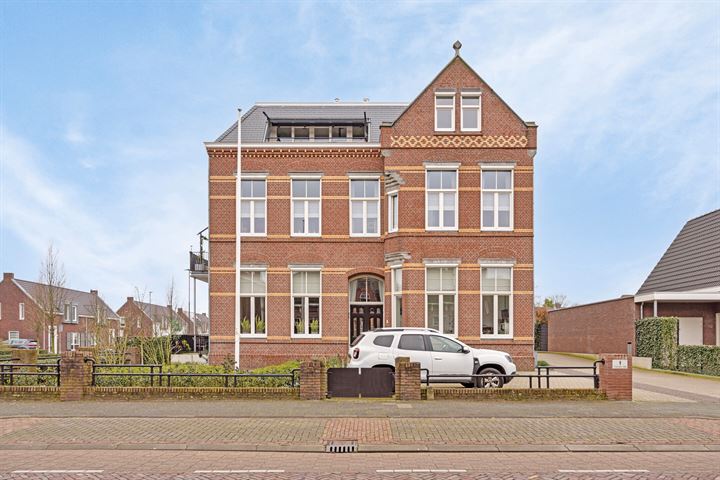 Bekijk foto 1 van Sint Josephstraat 118