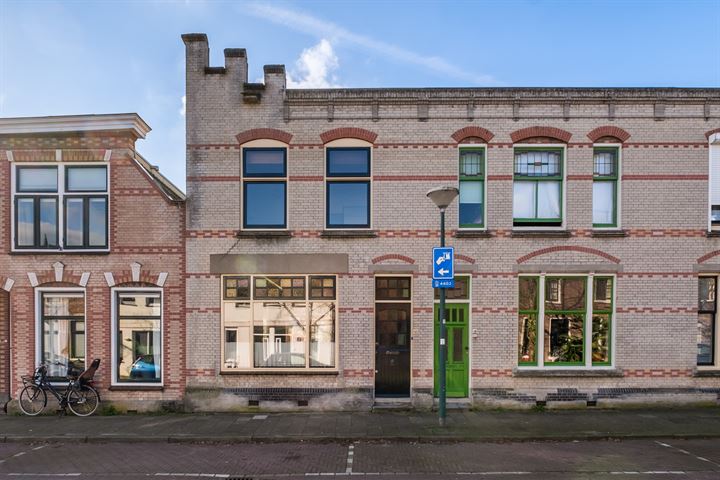 Bekijk foto 1 van Prinses Beatrixstraat 16