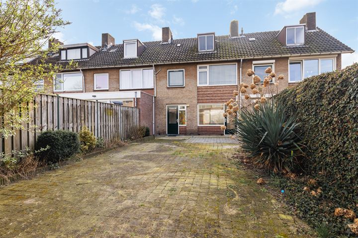 View photo 35 of Dr. P. van Hoekstraat 3