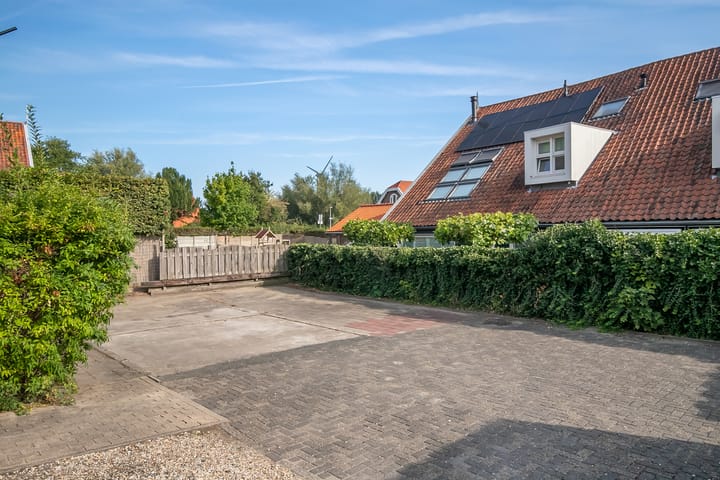 Photo 4 of Tolstraat 8