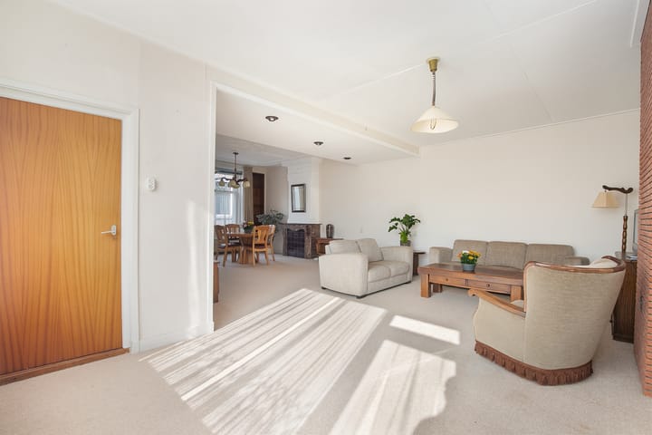 Photo 12 of Tolstraat 8