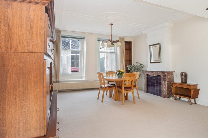 Photo 14 of Tolstraat 8